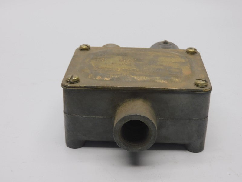 BARKSDALE 9048-3-CS 300V 10A 100-1500PSI UNMP
