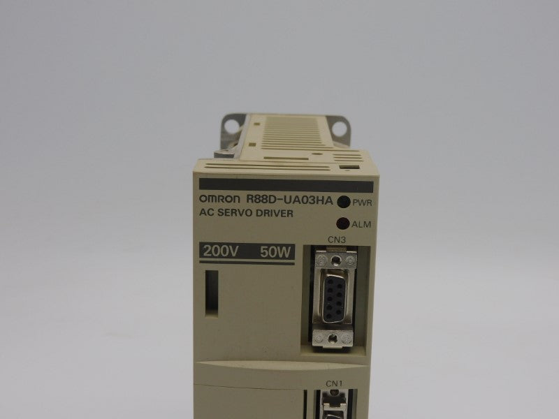 OMRON R88D-UA03HA 200/220VAC NSNP