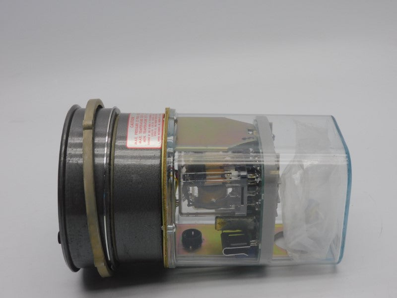 DWYER 3302 25PSI NSNP