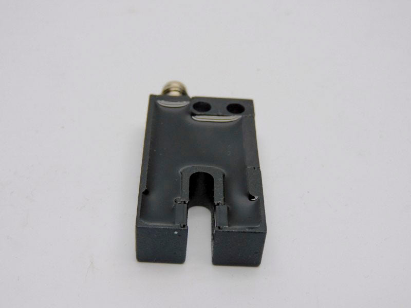 BALLUFF BGL5A-002-S49 BGL001Y 10-30VDC NSNP