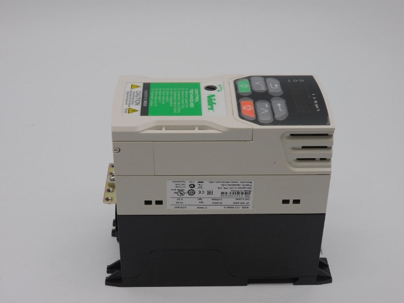 CONTROL TECHNIQUES M200-01200042A10100AB100 F/W V01.05.03.02 0-240V 10.4A NSMP