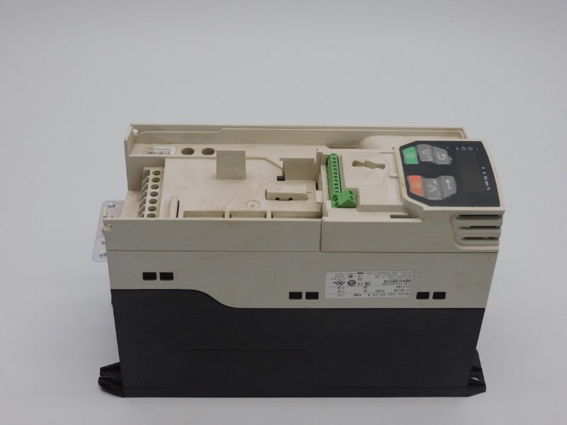 CONTROL TECHNIQUES M200-04200176A 0-240V 21.3A (NO COVER) UNMP