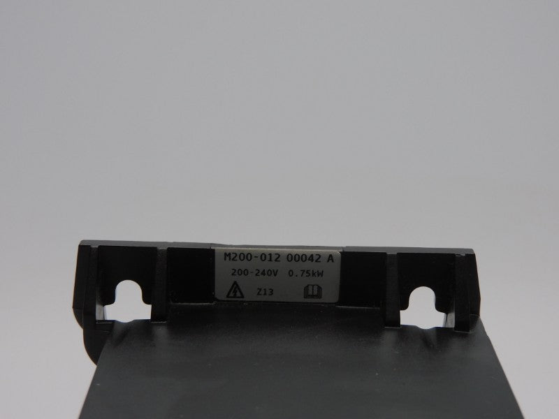 CONTROL TECHNIQUES M200-01200042A 0-240V 10.4A UNMP