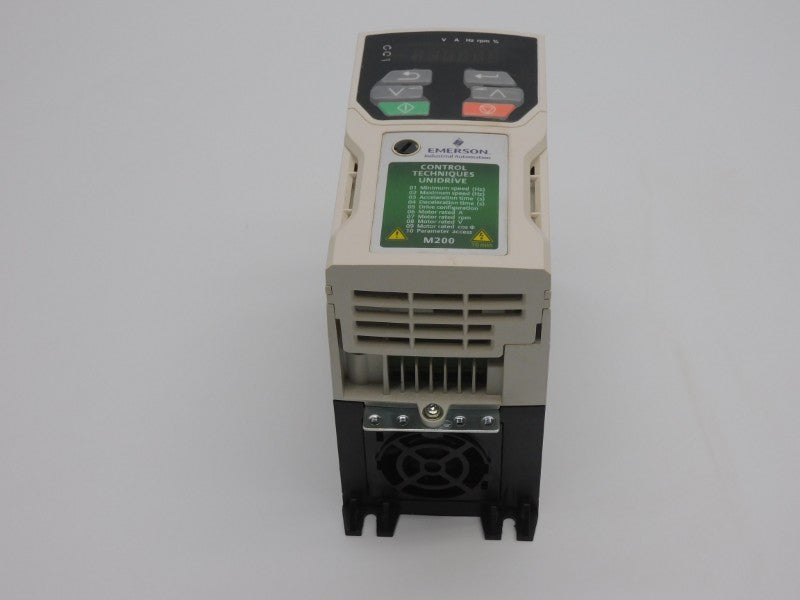 CONTROL TECHNIQUES M200-01200042A 0-240V 10.4A UNMP