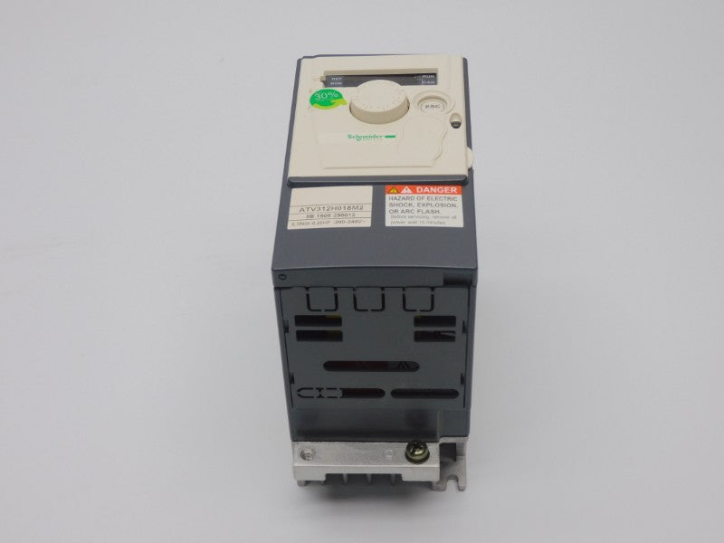 SCHNEIDER ELECTRIC ATV312H018M2 VER. 5.1 200/240V 3.0A NSMP