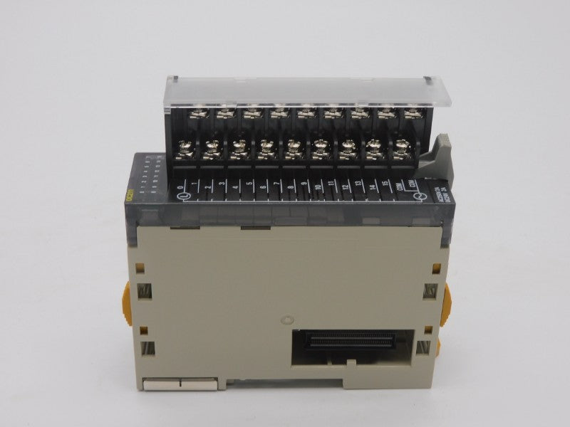 OMRON CJ1W-OC211 250VAC 8A NSMP