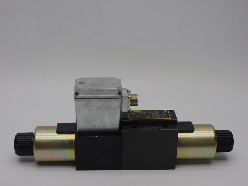 PARKER D3FXE02SCVBJ0030 24VDC 3.5A 4500PSI NSMP