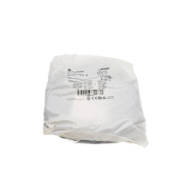 ALLEN BRADLEY 440N-Z21S17B-PUR SER. B F/W 1.004 24VDC NSMP
