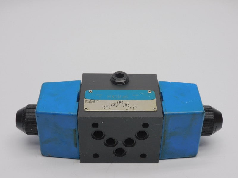 EATON DG4S4016CB60 879159 110/120V .85/.69A UNMP