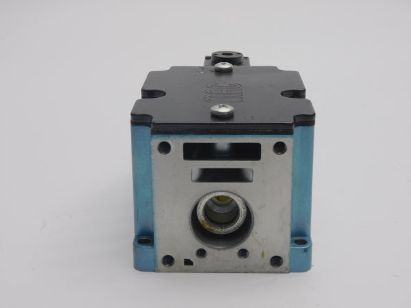 MAC 6511B-211-PM-111DA 110/120V 150PSI (AS PICTURED) UNMP