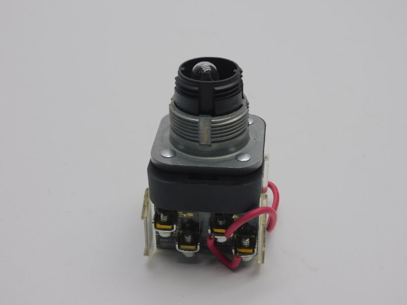 ALLEN BRADLEY 800T-QT24 SER. T 24V (AS IS) NSNP