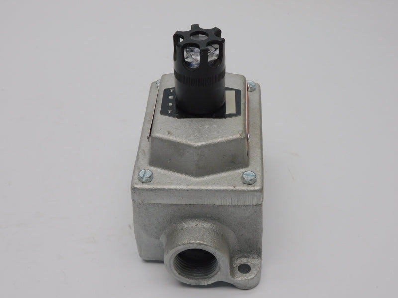 EATON EFSC21524 J11 LED S300 TT 600VAC 3/4" NSMP