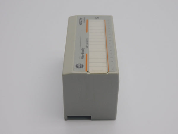 ALLEN BRADLEY 1794-OA16 SER. A VER. 06 120VAC 4.0A NSNP