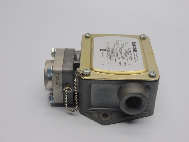 BARKSDALE P1H-B30SS 600V 10A .5-30PSI NSNP