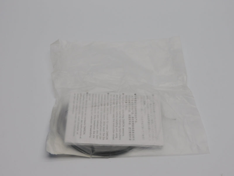 OMRON E2E-C04S12-WC-B1 10-30VDC 2M NSMP