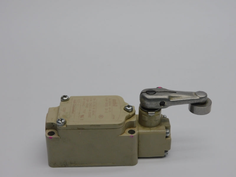 AZBIL 1LS1-J 480VAC 10A UNMP
