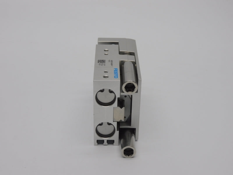 FESTO DGST-16-30-Y12A 8085176 NSMP