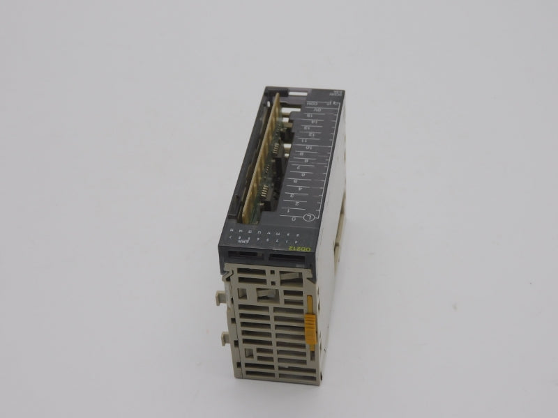 OMRON CJ1W-OD212 24VDC 5A (NO TERMINAL) UNMP