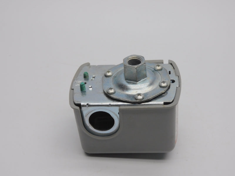 SQUARE D 9013FSG2 SER. B 230V 50PSI UNMP