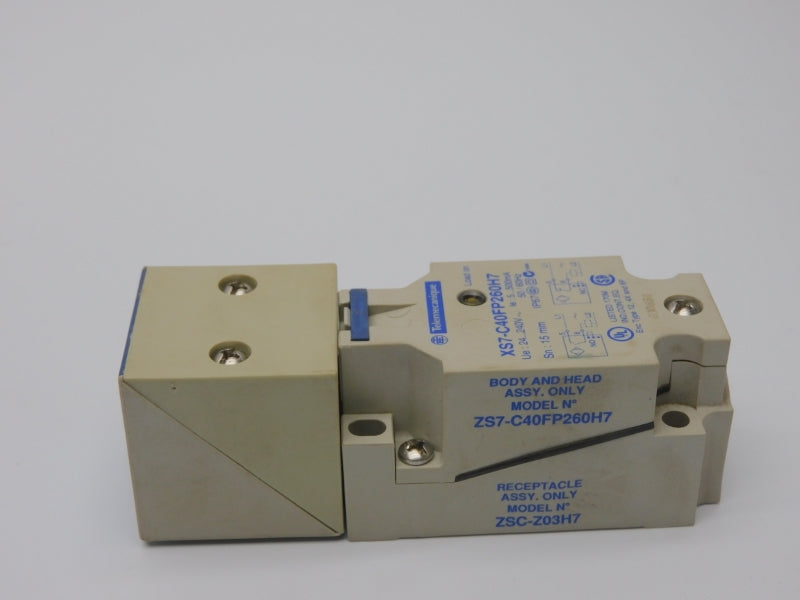 TELEMECANIQUE XS7C40FP260H7 24-240V NSMP
