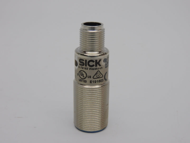 SICK UM18-21812A211 6048402 10-30VDC NSMP
