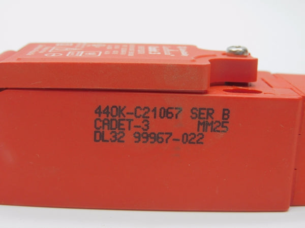 ALLEN BRADLEY 440K-C21067 SER. B 250V 10A (NO KEY) UNMP