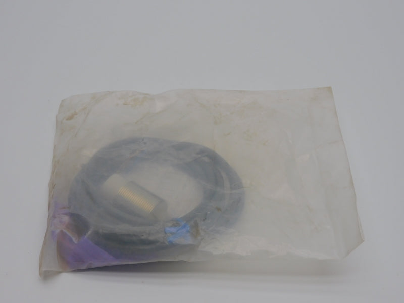 OMRON E2E-X18MF1 12-24VDC 2M NSMP