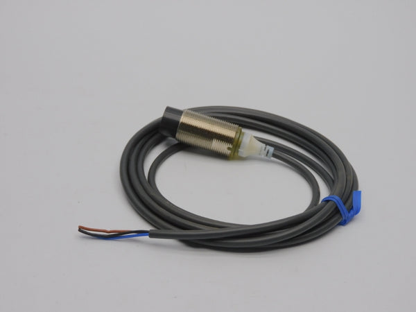 OMRON E2A-M18KN16-WP-C2 12-24VDC 5M NSNP
