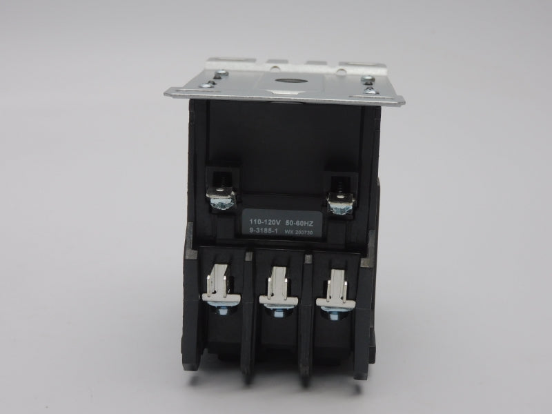 EATON C25DND330A SER. E1 110/120VAC 30A NSMP