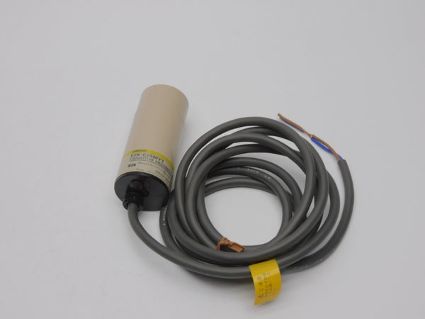 OMRON E2K-C25MY1 100-220VAC 2M NSMP