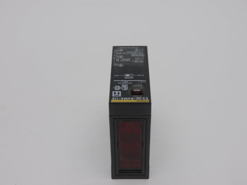 OMRON E3JM-R4M4-US 12-240VDC 3A UNMP