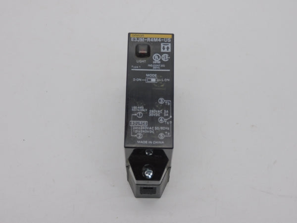 OMRON E3JM-R4M4-US 12-240VDC 3A UNMP