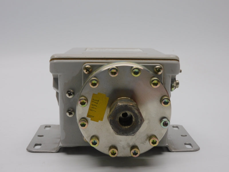 DELTA CONTROLS LIMITED W2041GG302A 250VAC 5A NSNP