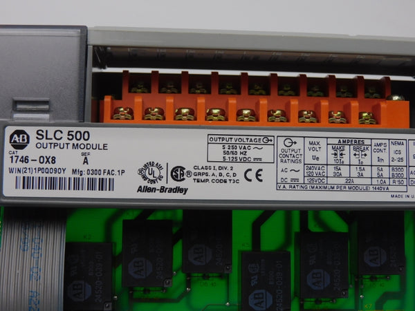 ALLEN BRADLEY 1746-OX8 SER. A 5-250VAC 30A NSMP