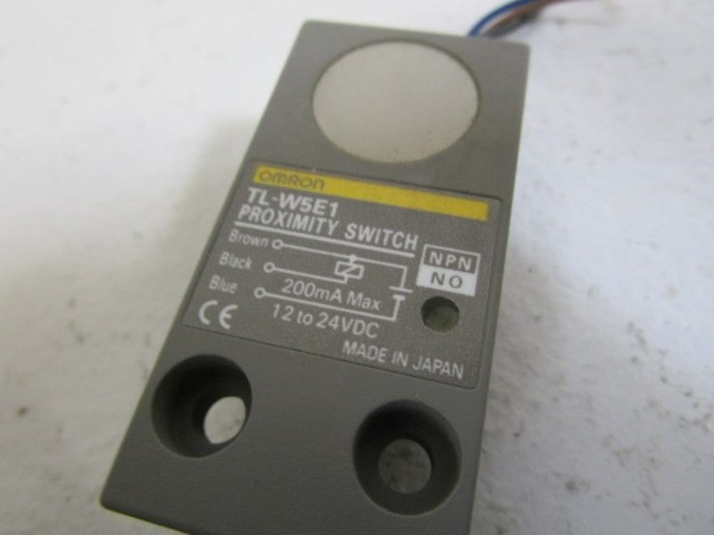 OMRON TL-W5E1 UNMP