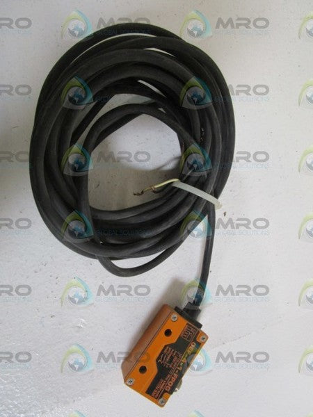 IFM EFECTOR OEF-4-1-FPOG PROXIMITY SENSOR UNMP