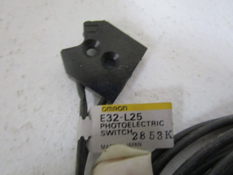 OMRON E32-L25 UNMP
