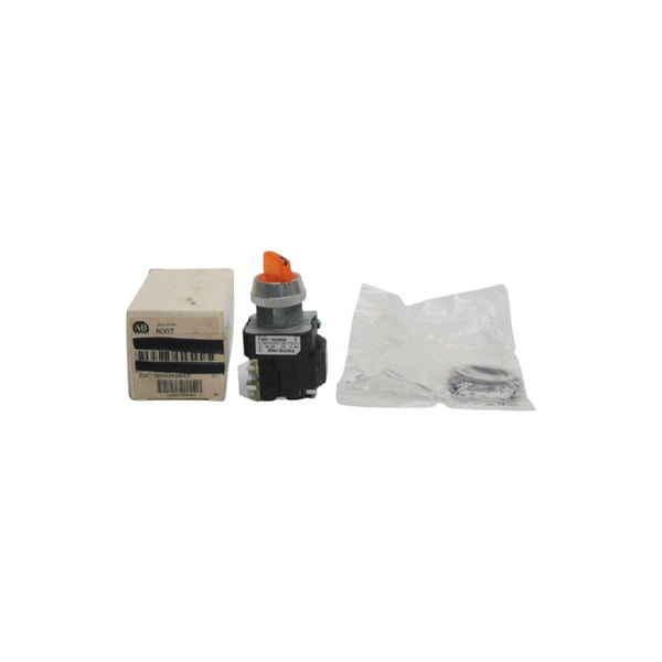 ALLEN BRADLEY 800T-16HA2KB6AX SER. U 120VAC (WH) (AS PICTURED) NSMP