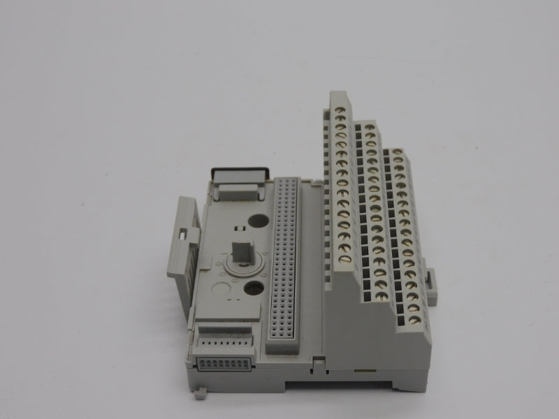ALLEN BRADLEY 1794-TB32 SER. A 31.2V 10A NSNP