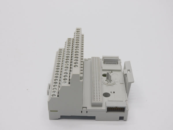 ALLEN BRADLEY 1794-TB32 SER. A 125V 10A UNMP