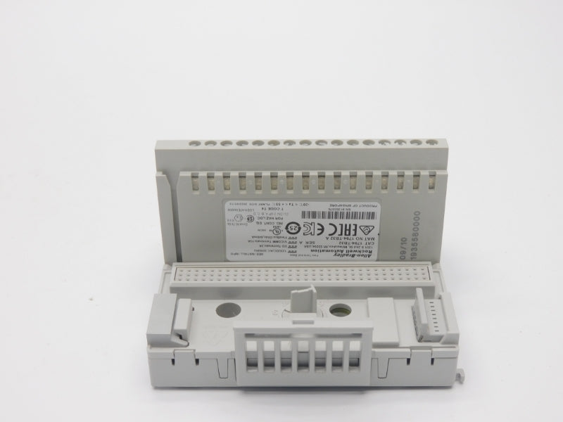 ALLEN BRADLEY 1794-TB32 SER. A 125V 10A UNMP