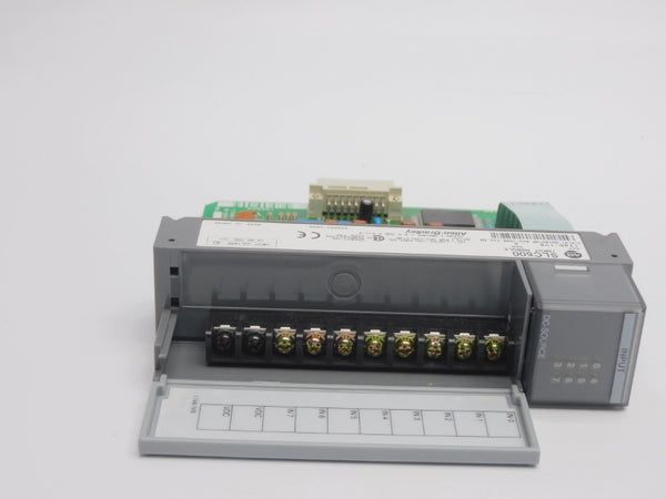 ALLEN BRADLEY 1746-IV8 SER. A 10-30VDC UNMP
