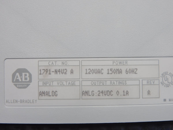 ALLEN BRADLEY 1791-N4V2 SER. A REV. A 120VAC 0.1A (NO DOOR) UNMP
