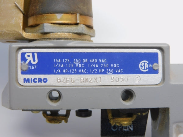 MICRO SWITCH BZE6-RN2X1 480VAC 15A (AS IS) (GRAY) NSNP