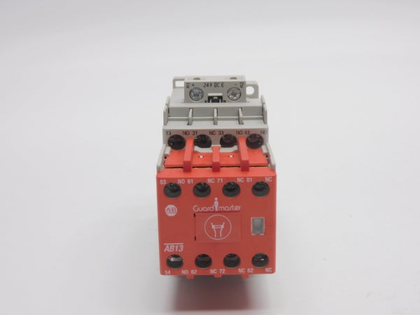 ALLEN BRADLEY 700S-CFB440EJC SER. A 24VDC 10A NSNP