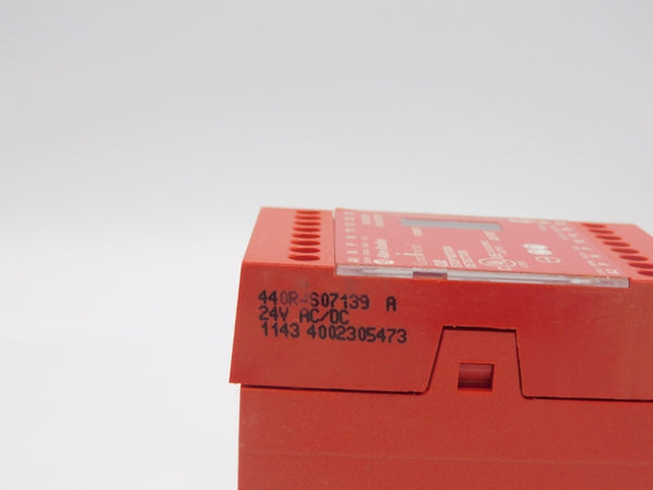 ALLEN BRADLEY 440R-S07139 SER. A 24VAC/DC (WH) NSMP
