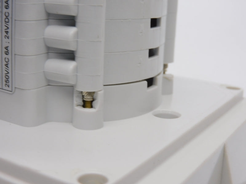 SWITCH RLS67499P 50004685 250VAC 6A (AS PICTURED) NSNP