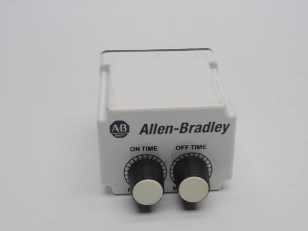 ALLEN BRADLEYM 700-HV32CAU120 SER. B 120V 10A 0.1S-10S/0.1M-10M (WH) NSMP