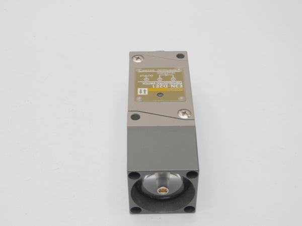 OMRON E3N-D2E1 12-24VDC NSMP