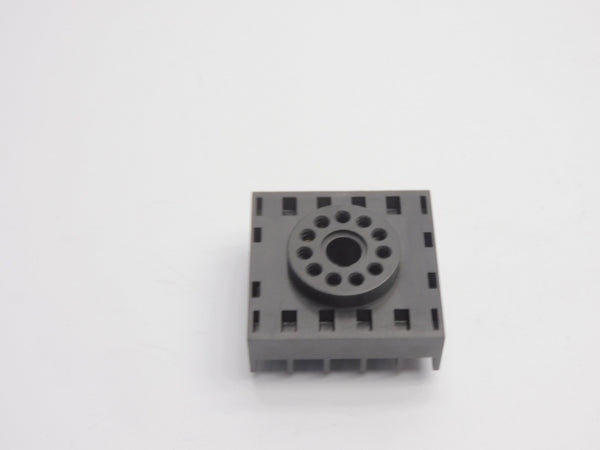 MENICS PG-11 250VAC 7A NSNP